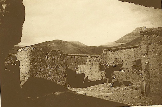Route_Tichka_1931_douar_Aguim_copy
