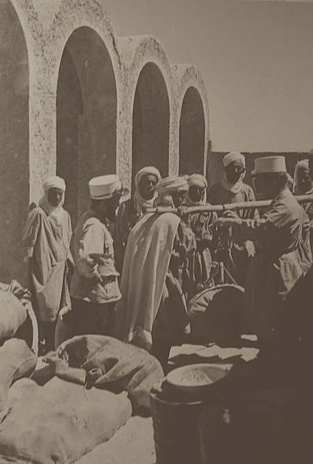 Lgion_au_souk
